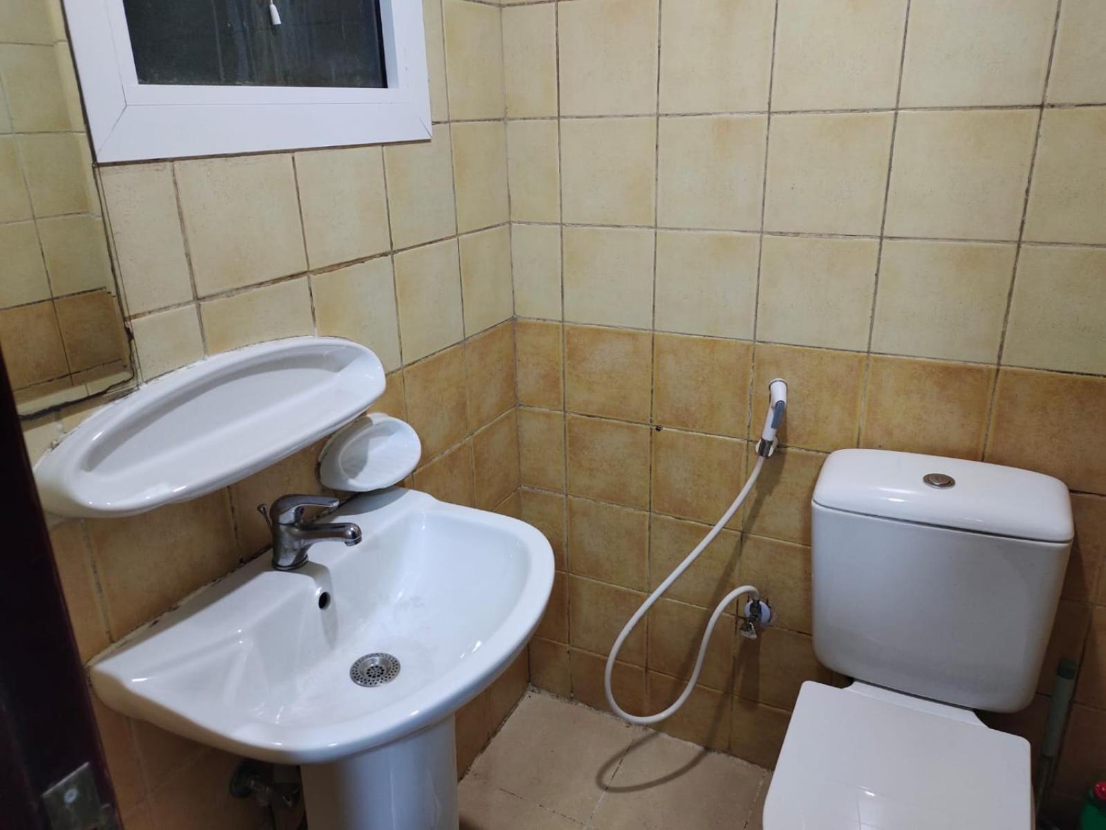 Arnim Suite - 3 Bedrooms Apartment Sharjah Exteriör bild