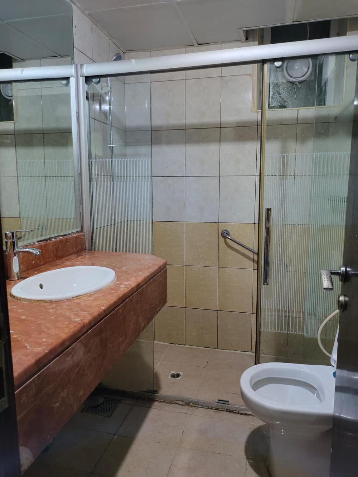 Arnim Suite - 3 Bedrooms Apartment Sharjah Exteriör bild