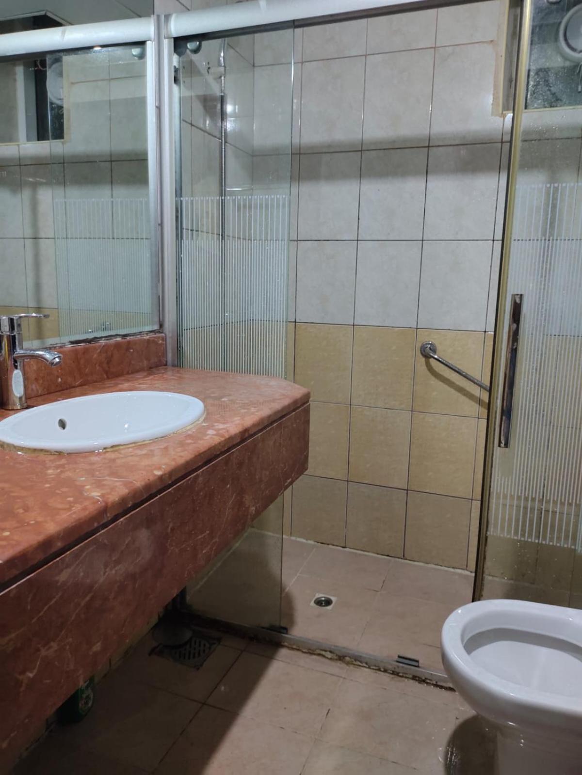 Arnim Suite - 3 Bedrooms Apartment Sharjah Exteriör bild
