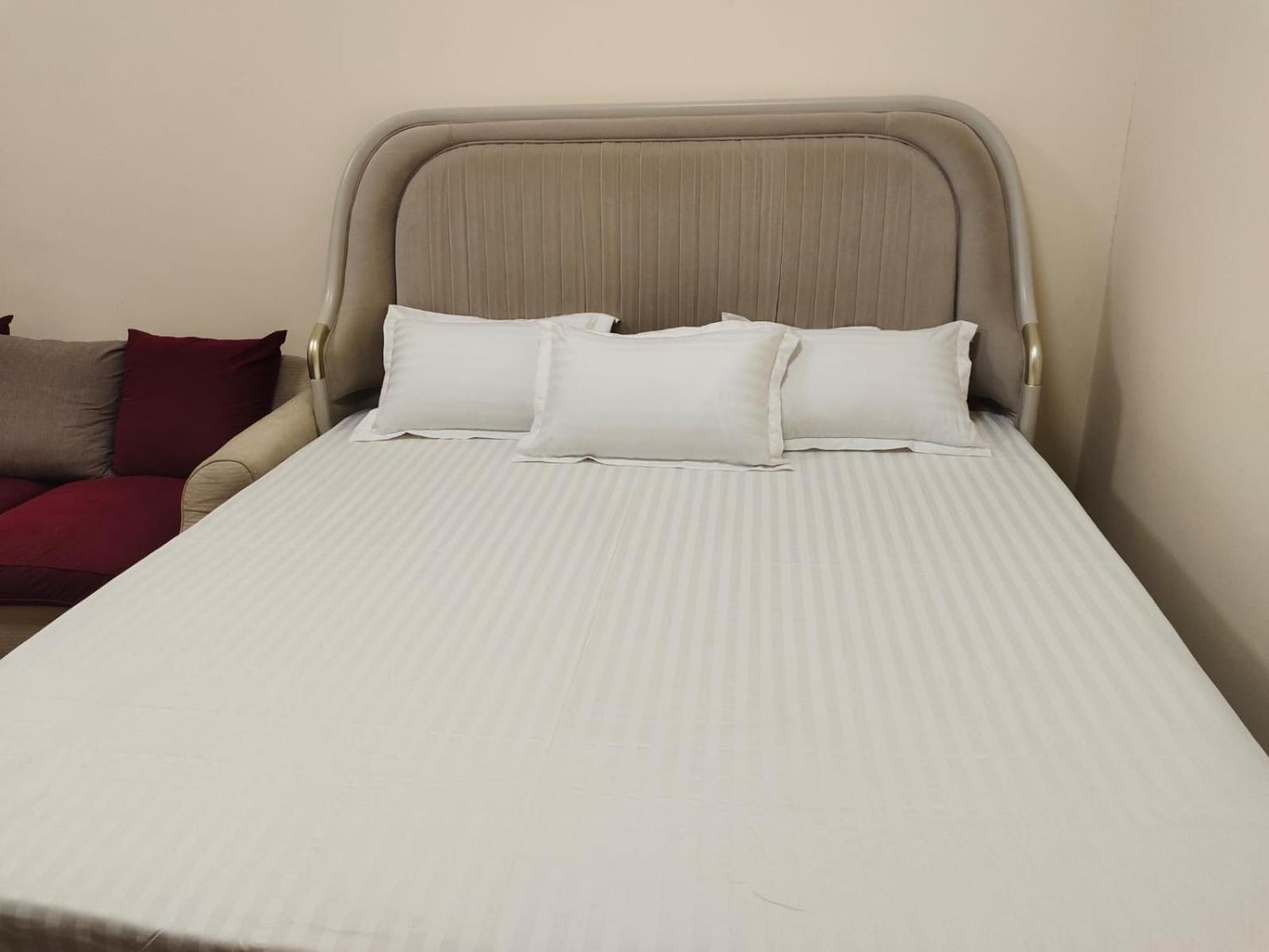 Arnim Suite - 3 Bedrooms Apartment Sharjah Exteriör bild
